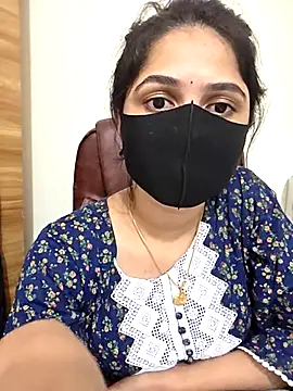 Snapshot of Suvosri chatting on 11.24.25 Suvosri online show from 11.24.25