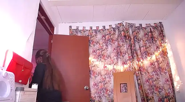 yselahot online show from 02.17.25