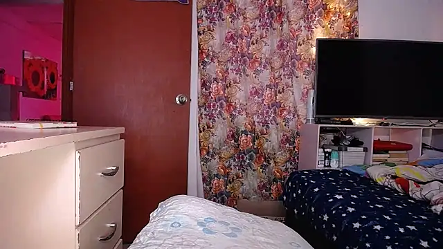 yselahot online show from 03.07.25