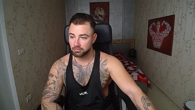 Snapshot of DuncanStone chatting on 12.25.24 DuncanStone online show from 12.25.24