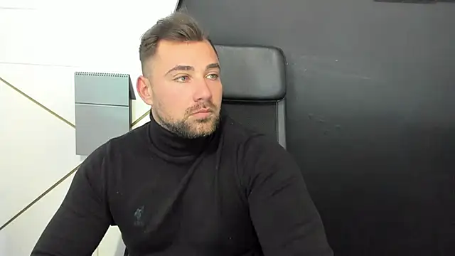 Snapshot of DuncanStone chatting on 02.19.25 DuncanStone online show from 02.19.25