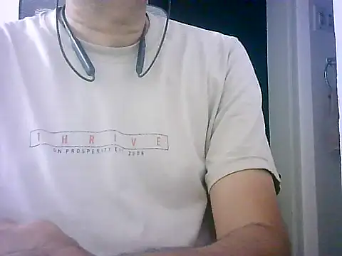 Snapshot of mrose8080 chatting on 10.16.25 mrose8080 online show from 10.16.25