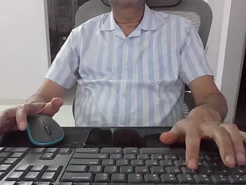 Snapshot of mrose8080 chatting on 02.23.26 mrose8080 online show from 02.23.26