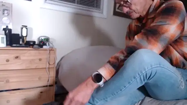 Snapshot of hottottrot691 chatting on 11.12.25 hottottrot691 online show from 11.12.25