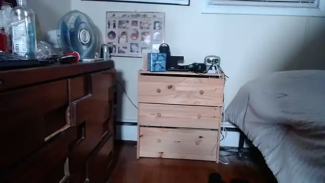 Snapshot of hottottrot691 chatting on 12.05.25 hottottrot691 online show from 12.05.25