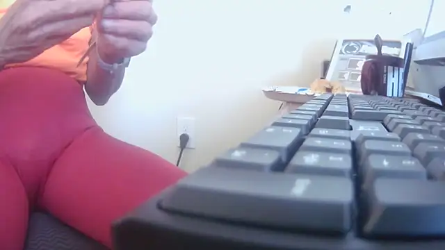 hottottrot691 online show from 06.01.26