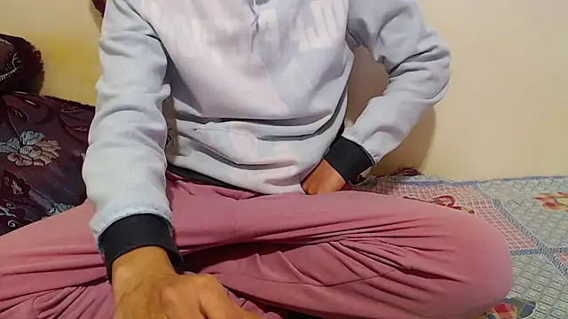 Snapshot of Alexdelarge323 chatting on 03.18.25 Alexdelarge323 online show from 03.18.25