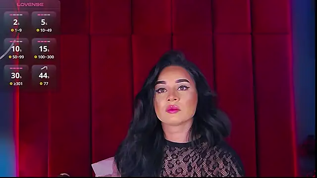 MadyLuxxx online show from 11.18.25