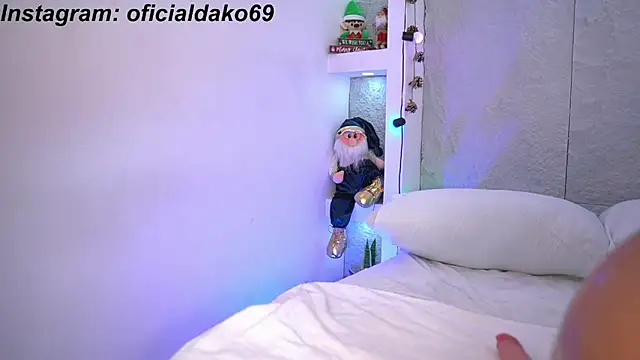 Dakota Lee online show from 12.21.24