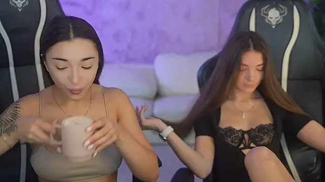 Jasmine Flow online show from 10.30.25