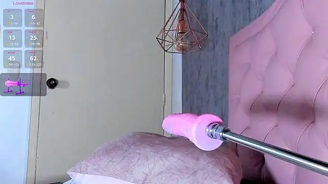 naomidibello online show from 03.01.25