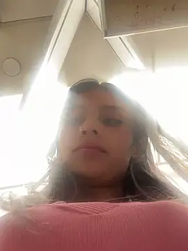 Tiffanysurez  online show from 10.21.25