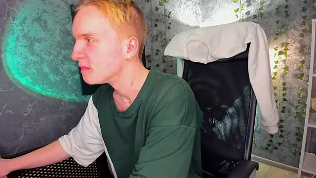 AlexxSweet online show from 01.25.25