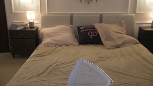 Snapshot of Anabelka054 chatting on 10.17.25 Anabelka054 online show from 10.17.25