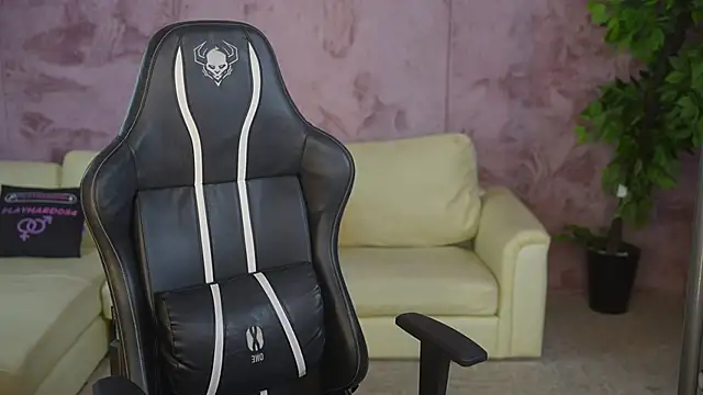 Snapshot of Anabelka054 chatting on 11.03.25 Anabelka054 online show from 11.03.25