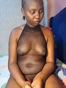 Snapshot of luxusroyce chatting on 01.26.25 luxusroyce online show from 01.26.25