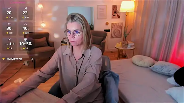 Annie Light online show from 03.05.26