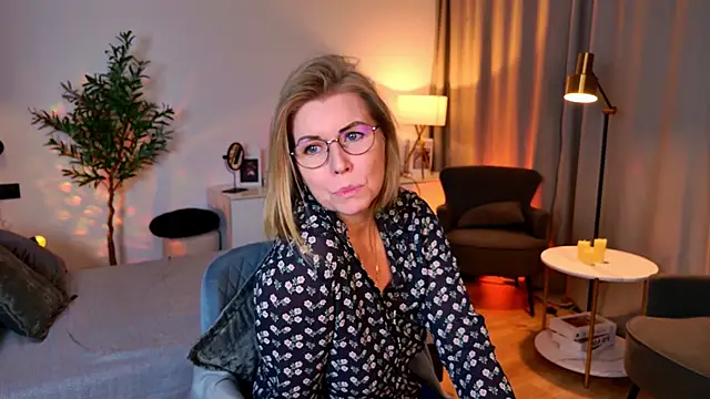 Annie Light online show from 05.19.26