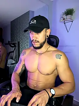 ARON TAYLER01 online show from 11.28.25