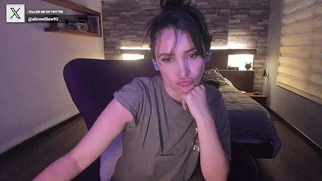 alicewilloww online show from 10.01.25