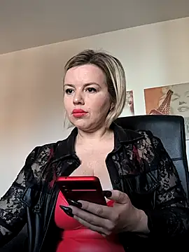 Snapshot of Ladykaos chatting on 03.21.25 Ladykaos online show from 03.21.25