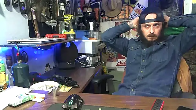 CloudDadddyyy420 online show from 10.18.25