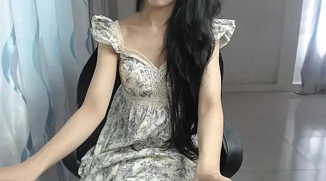 TinyGirls online show from 01.06.25