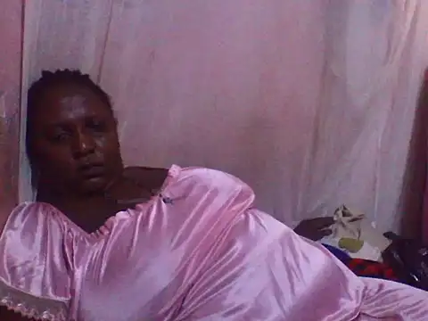 Snapshot of big_clits chatting on 09.13.25 big clits online show from 09.13.25