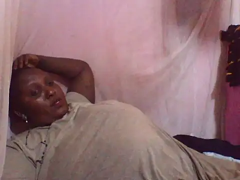 Snapshot of big_clits chatting on 10.09.25 big clits online show from 10.09.25