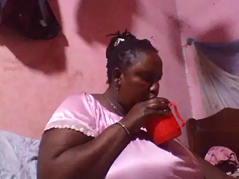 Snapshot of big_clits chatting on 03.07.26 big clits online show from 03.07.26