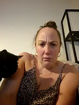 Wisie Cutie online show from 12.05.24