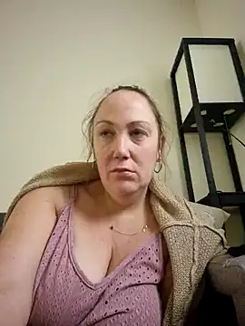 Wisie Cutie online show from 12.08.24