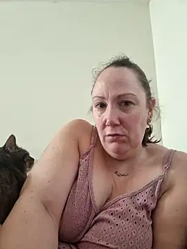 Wisie Cutie online show from 02.15.25