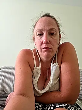 Wisie Cutie online show from 04.30.26