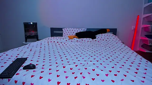 Snapshot of TishaLove chatting on 11.04.25 TishaLove online show from 11.04.25