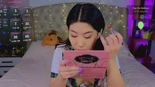 Snapshot of Wendy__Hills chatting on 12.30.24 Wendy Hills online show from 12.30.24