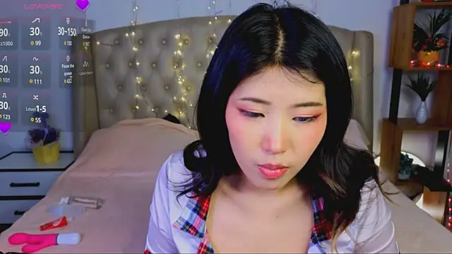 Snapshot of Wendy__Hills chatting on 03.17.25 Wendy Hills online show from 03.17.25