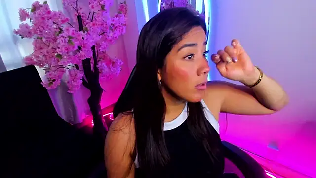 KAROLIVONNE online show from 07.21.26