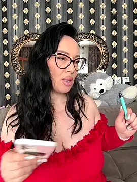 AnnaAnn online show from 10.10.25