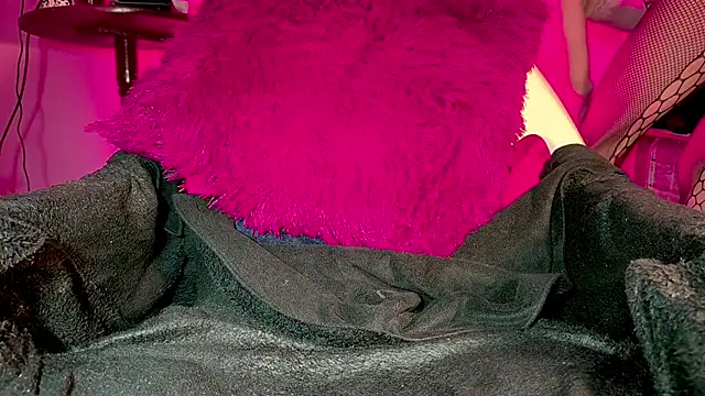 SEXYTRAV18 online show from 02.24.26