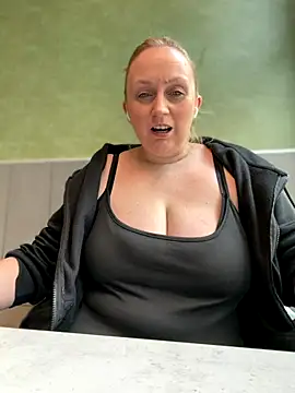 BBW Nora online show from 11.10.25