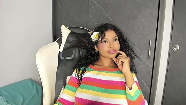 chloe ebony  online show from 01.12.26