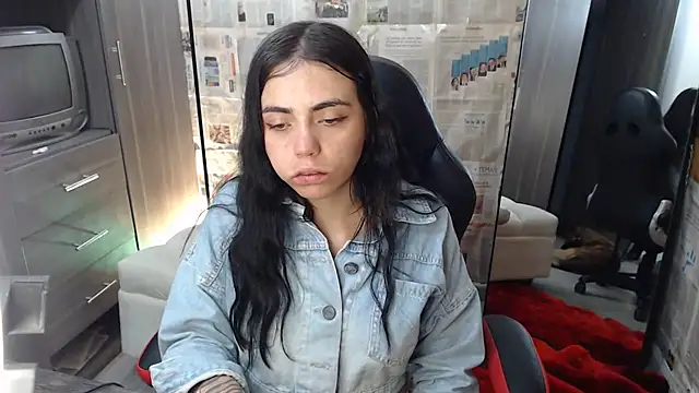 i am nina  online show from 10.31.25