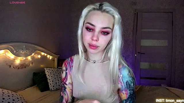 LillyMoure  online show from 05.29.26