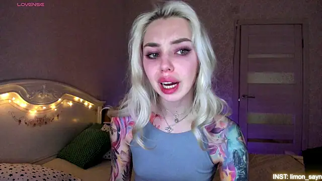 LillyMoure  online show from 06.02.26