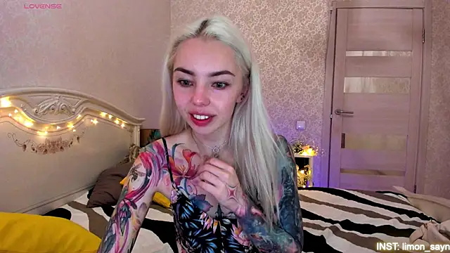 LillyMoure  online show from 06.29.26