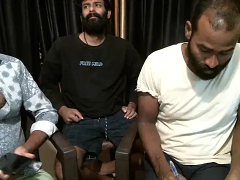 Snapshot of indian2 chatting on 12.19.24 indian2 online show from 12.19.24