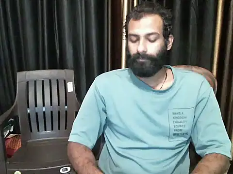 Snapshot of indian2 chatting on 03.04.25 indian2 online show from 03.04.25