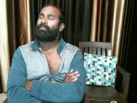 Snapshot of indian2 chatting on 12.18.25 indian2 online show from 12.18.25