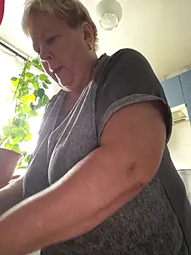 EffectFiona online show from 09.10.25